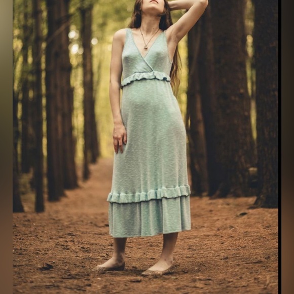 Caution To The Wind Dresses & Skirts - Caution to the wind green sleeveless dress size small